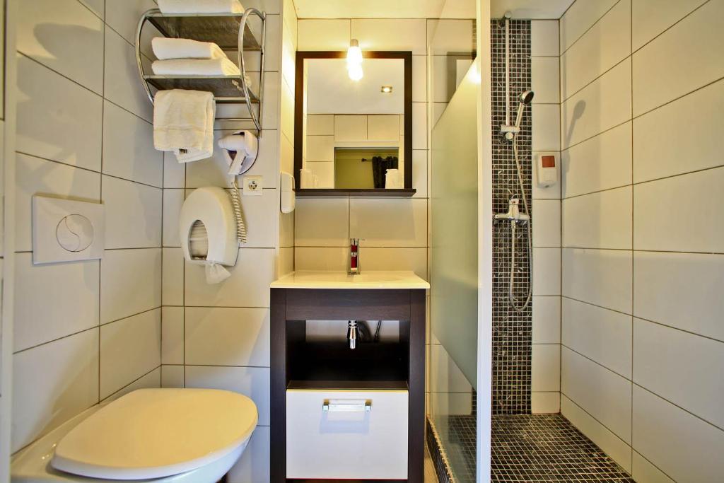 Salle de bain Chambre Classique Twin au Grand Hôtel des Bains