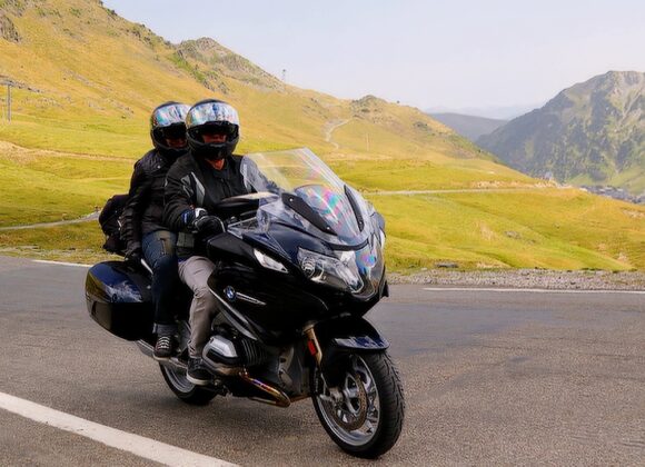 séjour moto en Ardèche sur les belles routes du plateau